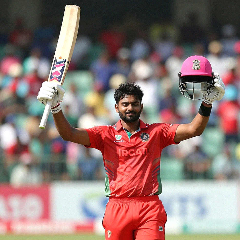 আয়নার সামনে তলোয়ার: চীনের 'ক্রিম-জেনারেল' বিতর্ক ও ছয় রাজবংশের হিসাবের খাতা